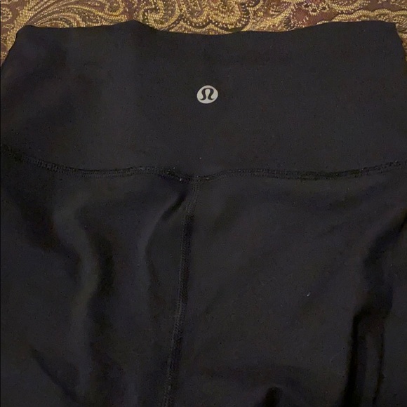 Lululemon Capri pants - Picture 1 of 3